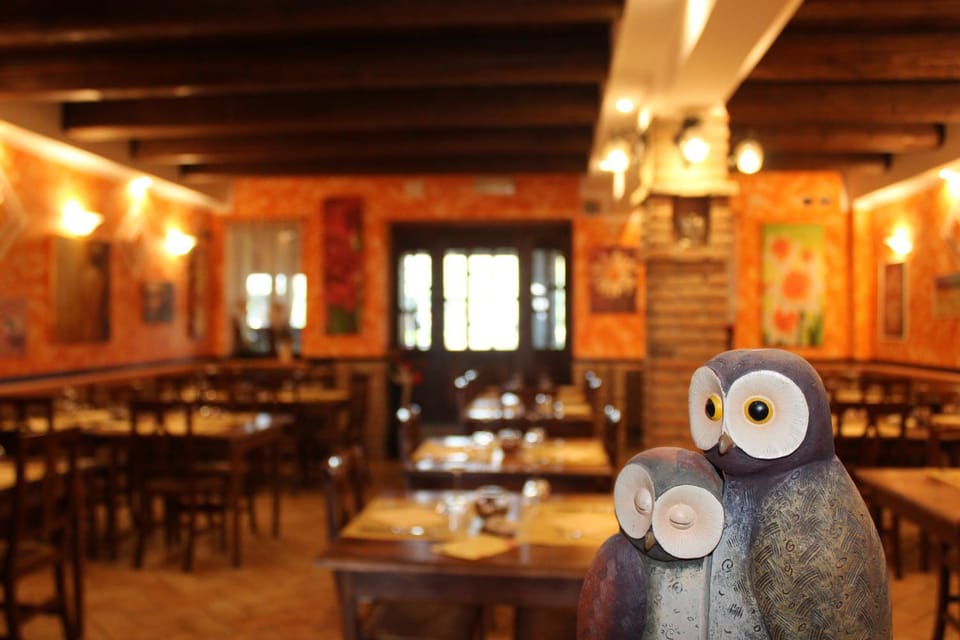 Restaurant/places to eat, Food and drinks