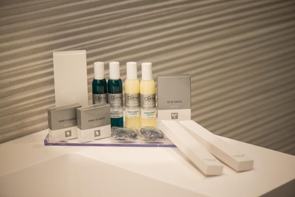Shower, Massage, Bathroom, Bedroom