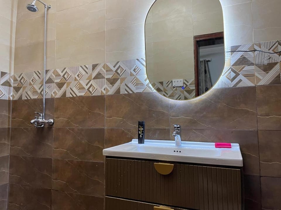 Spacious 3 Bedroom Stay DHA Lahore Villa in Lahore