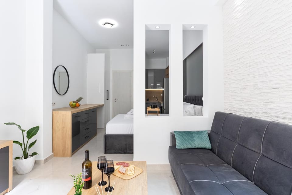 TV and multimedia, Living room, Seating area, Evening entertainment