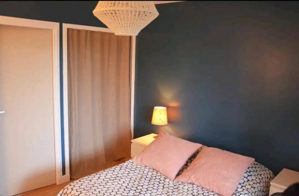 Chambre indépendante - WC et SDB privatifs Vacation rental in Pays de la Loire