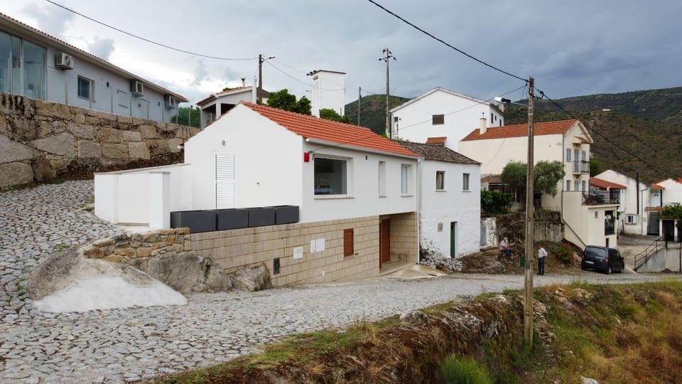 Property building, Facade/entrance, Off site