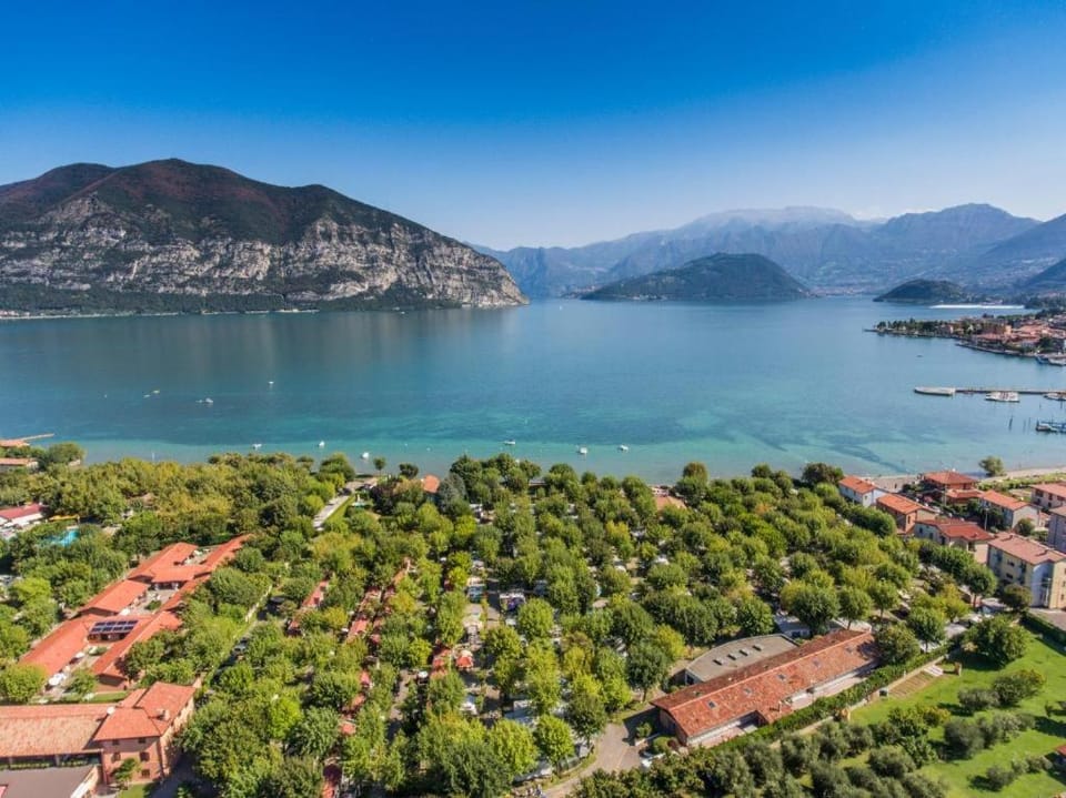 Bird's eye view, Lake view, Mountain view