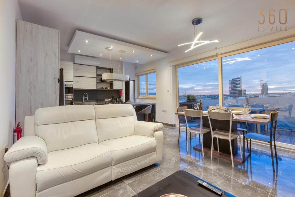 Kitchen or kitchenette, Living room, Seating area, Dining area