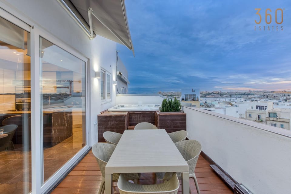 Patio, Day, Natural landscape, View (from property/room), Balcony/Terrace, Living room, Seating area, Dining area, City view, Sea view
