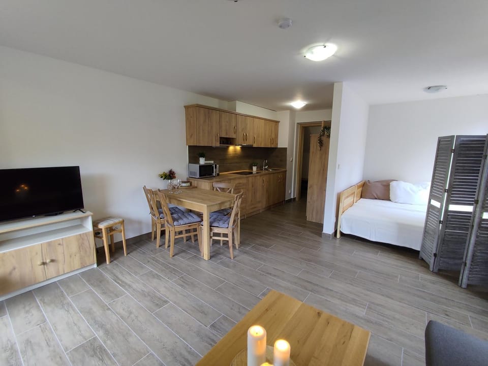 TV and multimedia, Living room, Photo of the whole room, Seating area