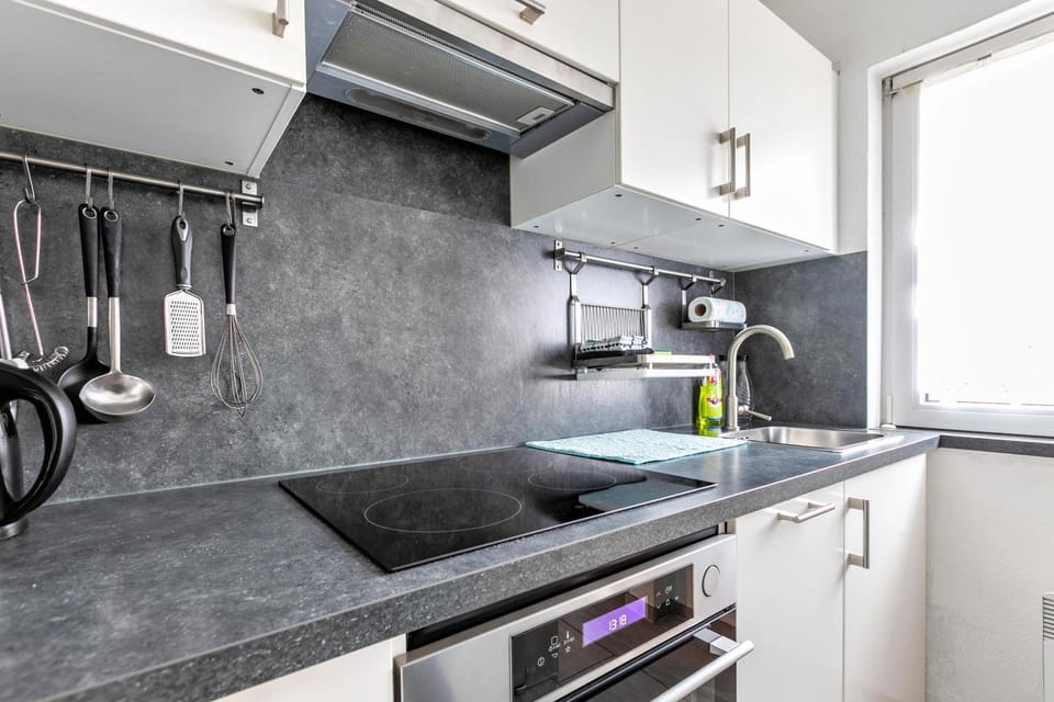 Kitchen or kitchenette, Living room