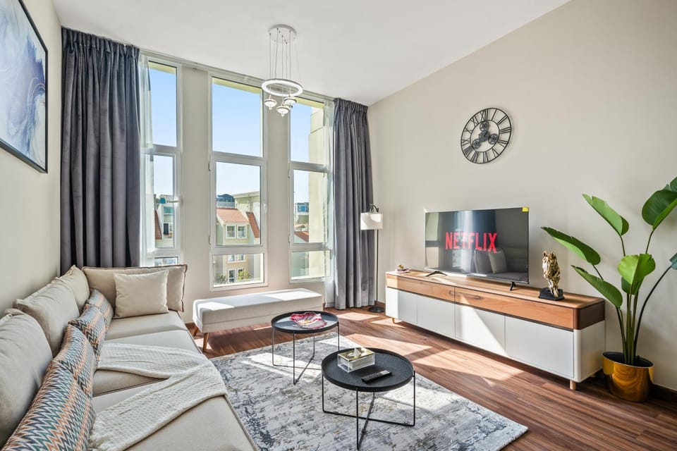 Luxury 1 Bedroom Apartment in Discovery Gardens Apartment in Dubai