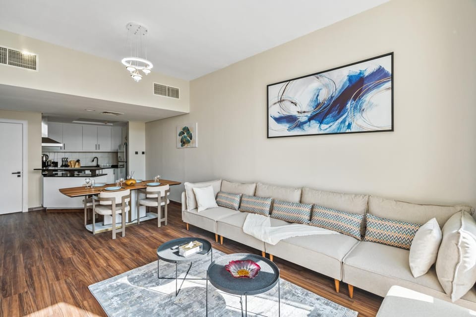 Luxury 1 Bedroom Apartment in Discovery Gardens Apartment in Dubai