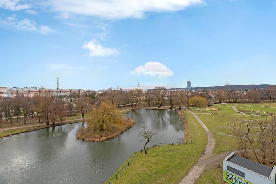 Nearby landmark, Spring, Day, Natural landscape, Bird's eye view, City view