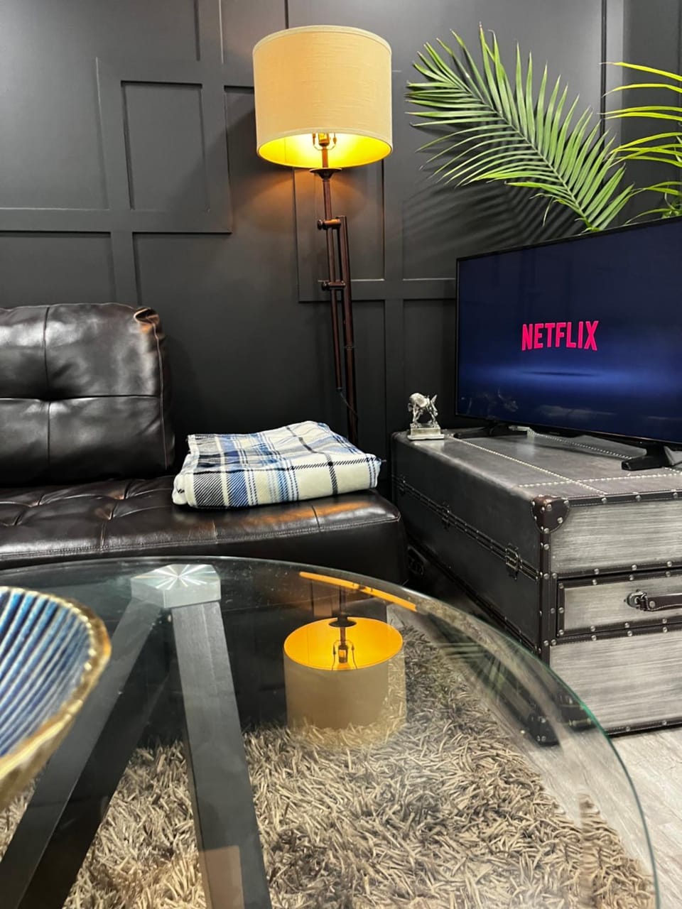 Communal lounge/ TV room, TV and multimedia, Living room, Seating area, Evening entertainment