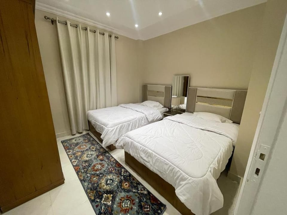 شقه فندقيه راقية بموقع مميز Apartment in New Cairo City