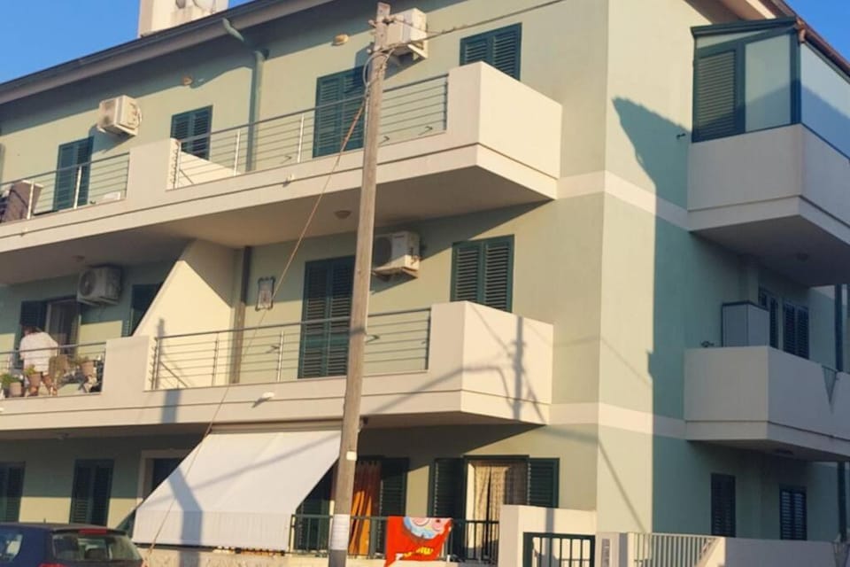 Property building, Balcony/Terrace