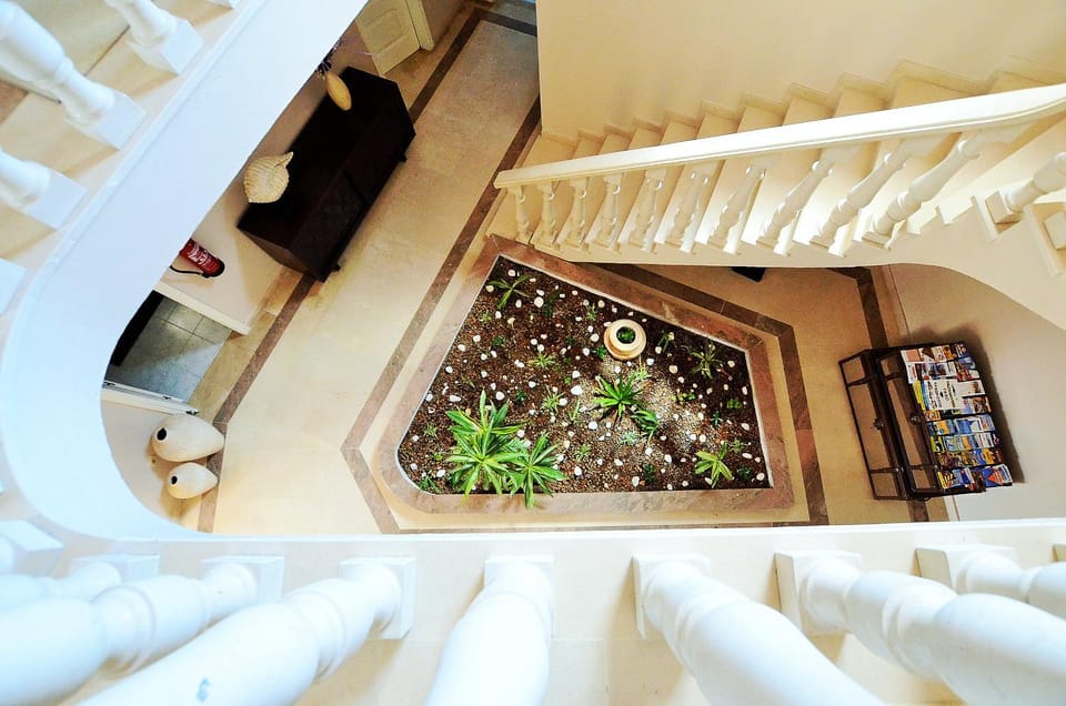 Suites & Beds DP Albufeira Hostel in Albufeira