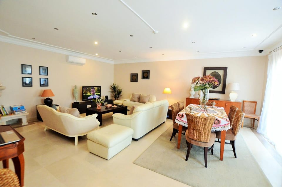 Communal lounge/ TV room, TV and multimedia, Living room, Seating area