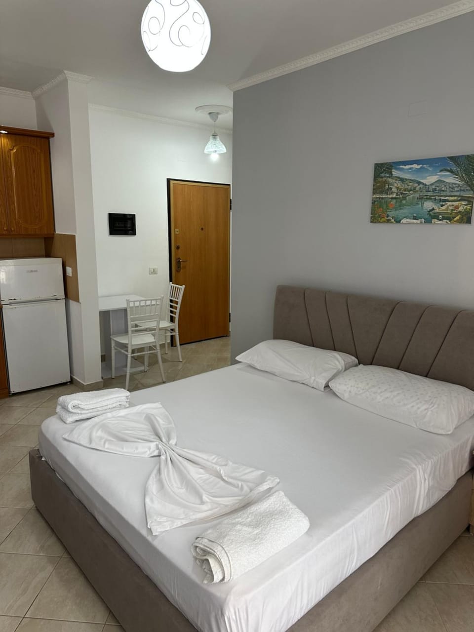 Beachfront Studio 5 by Vlora Office Apartment in Vlorë