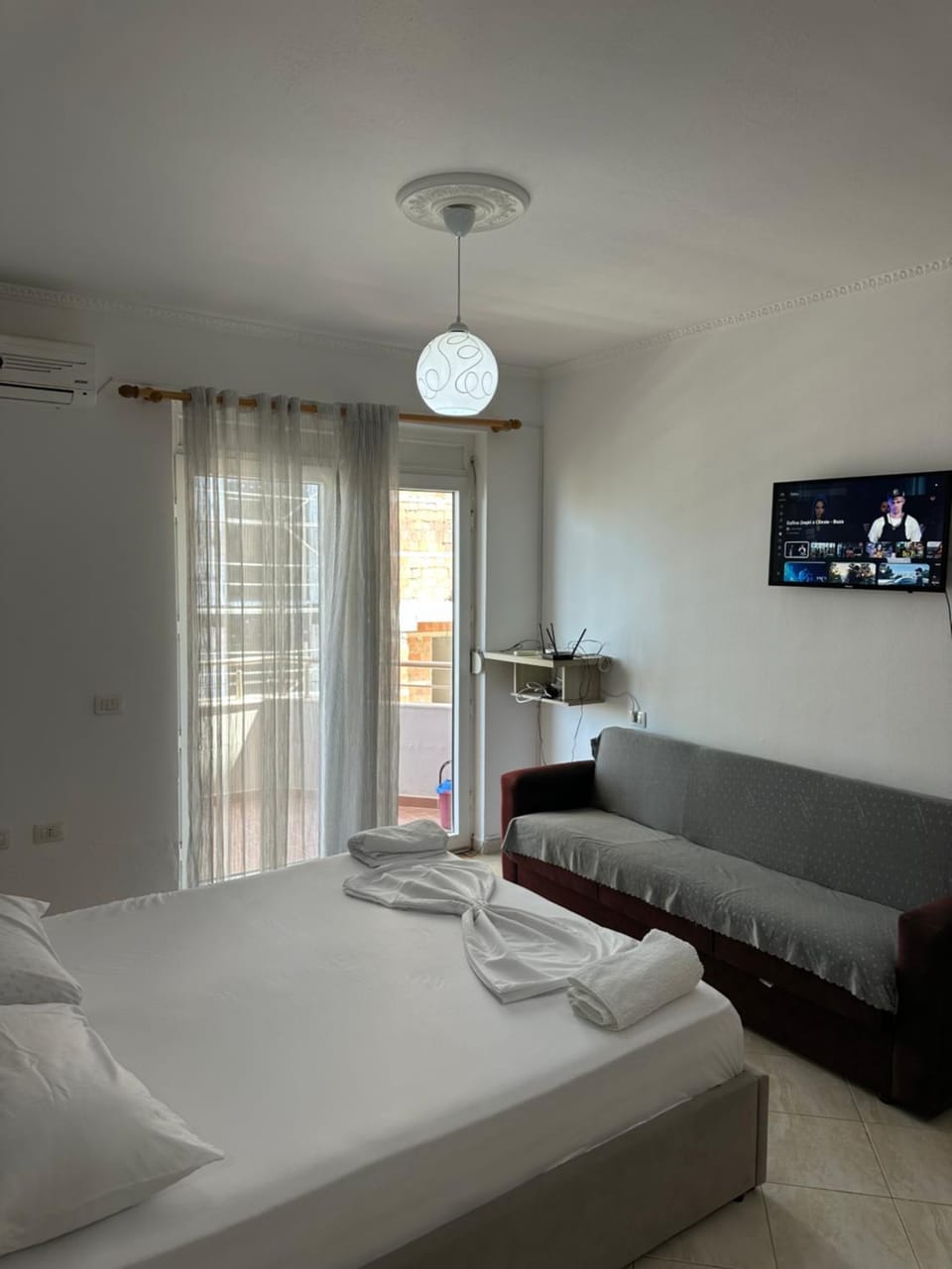 Beachfront Studio 5 by Vlora Office Apartment in Vlorë
