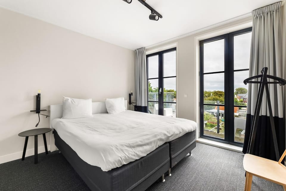 Bed, View (from property/room)