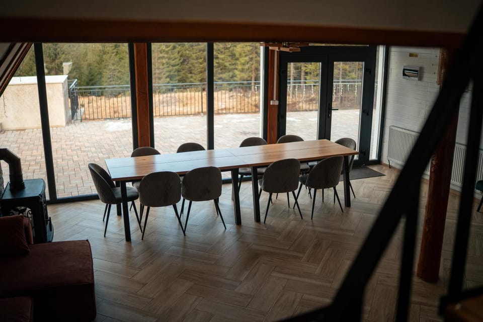 Seating area, Dining area