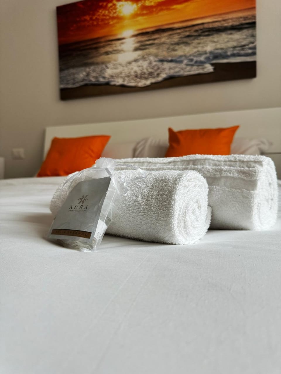 Bedroom, towels