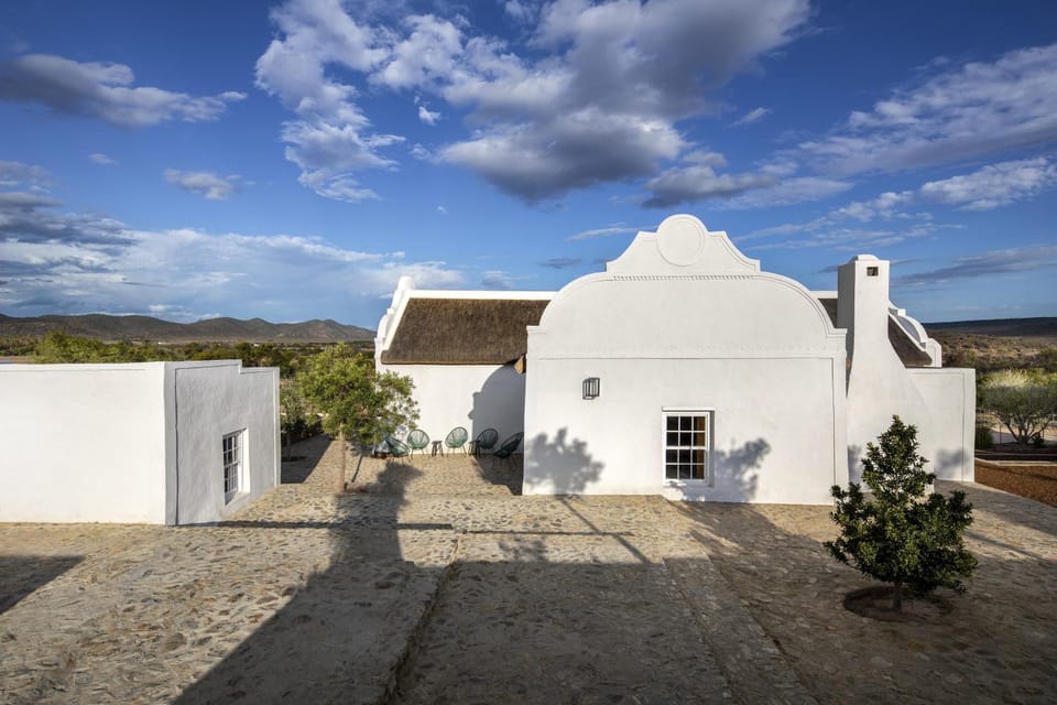Property building, Natural landscape, Mountain view