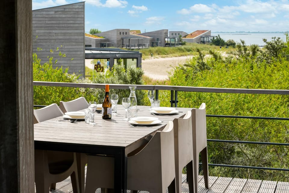 Villa Super VIP | 4 pers. (Villa 50) Villa in Ouddorp