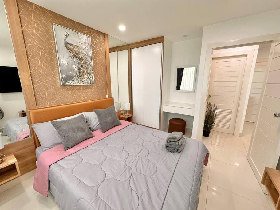 Bed, Bedroom