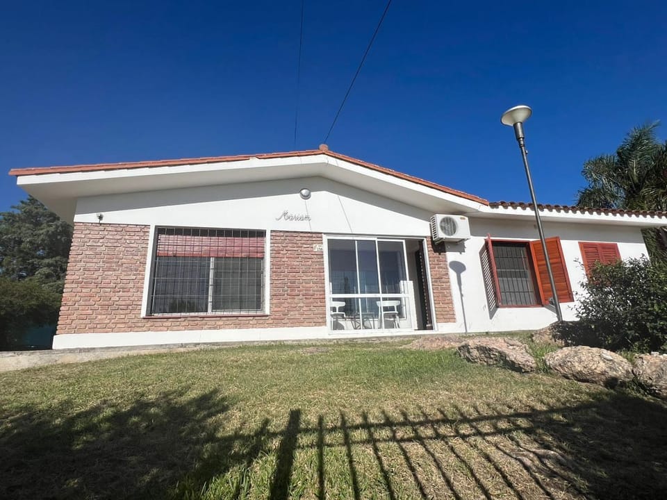 Chalet Mariam House in Villa Carlos Paz