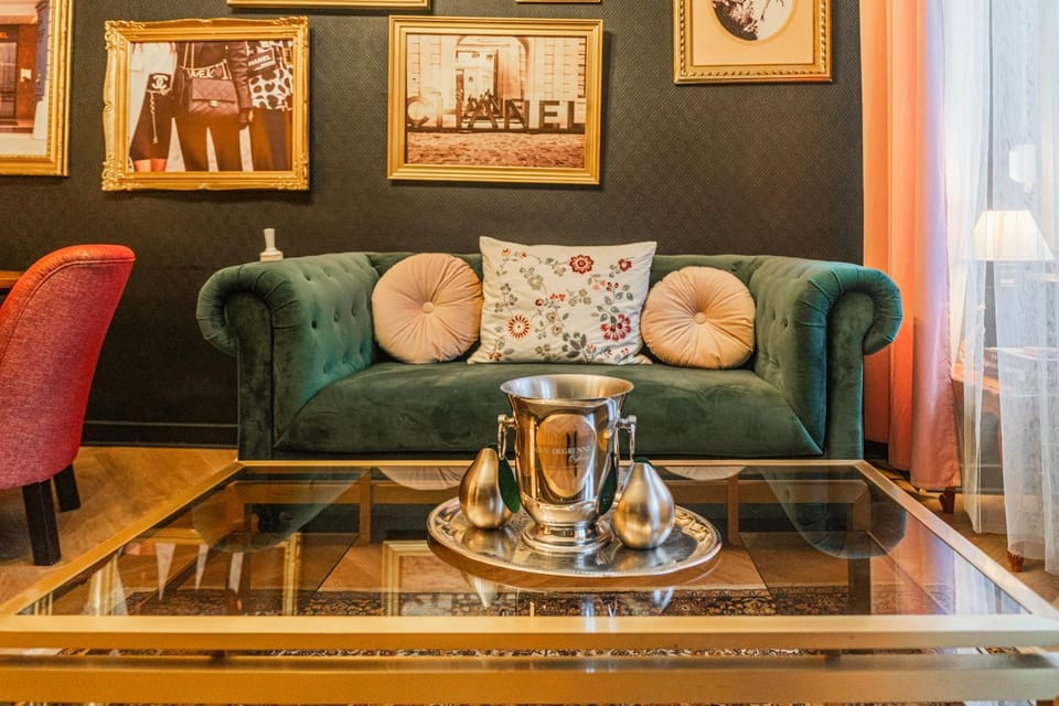 Seating area