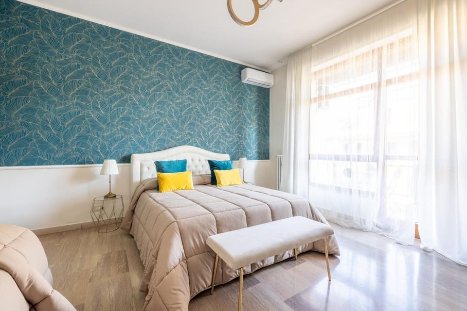 Bed, Photo of the whole room, Bedroom, air conditioner