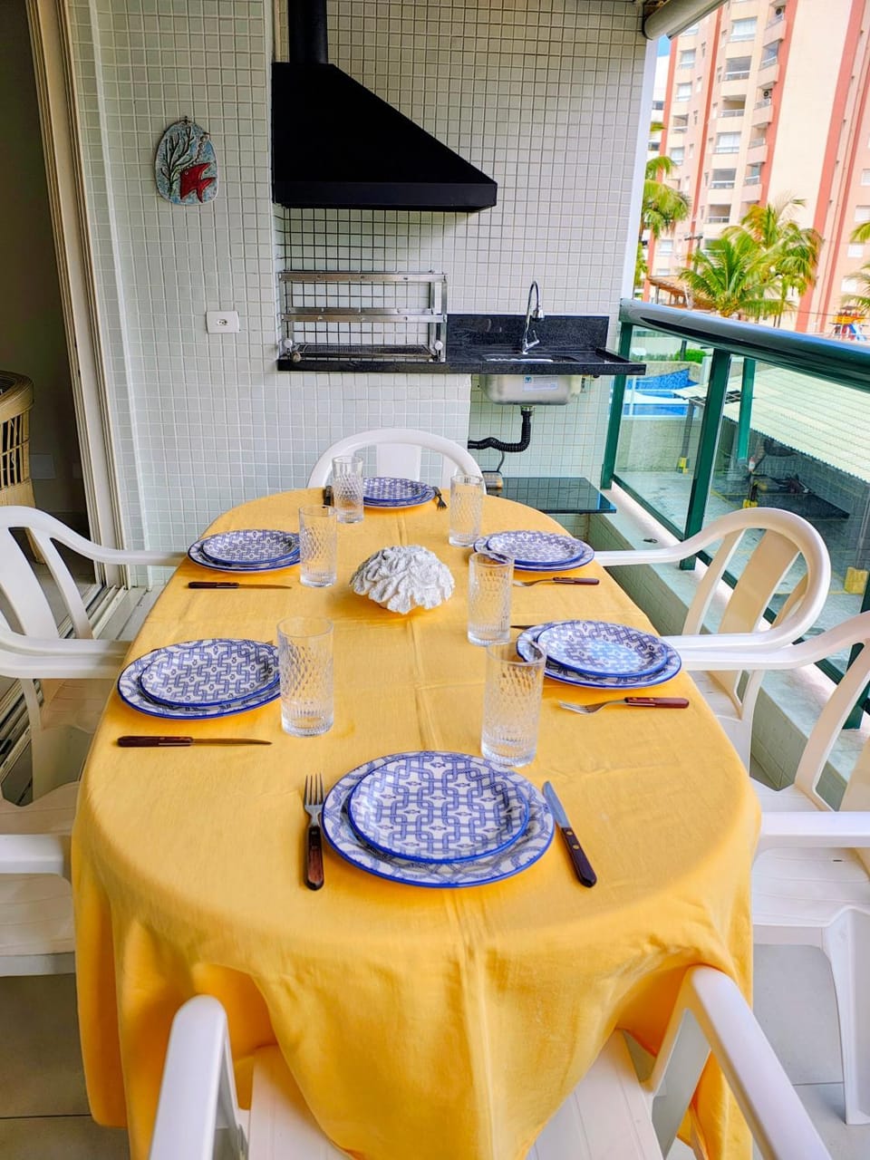 BBQ facilities, Dining area