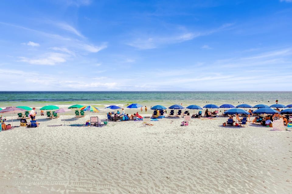 Destin West Gulfside 304 Two Bedroom with Bunks!!! Lazy River!! House in Okaloosa Island