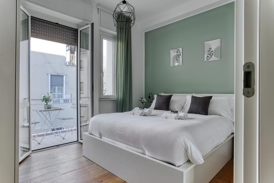 Bed, Balcony/Terrace, Balcony/Terrace, Photo of the whole room, Bedroom, furniture, furniture, towels