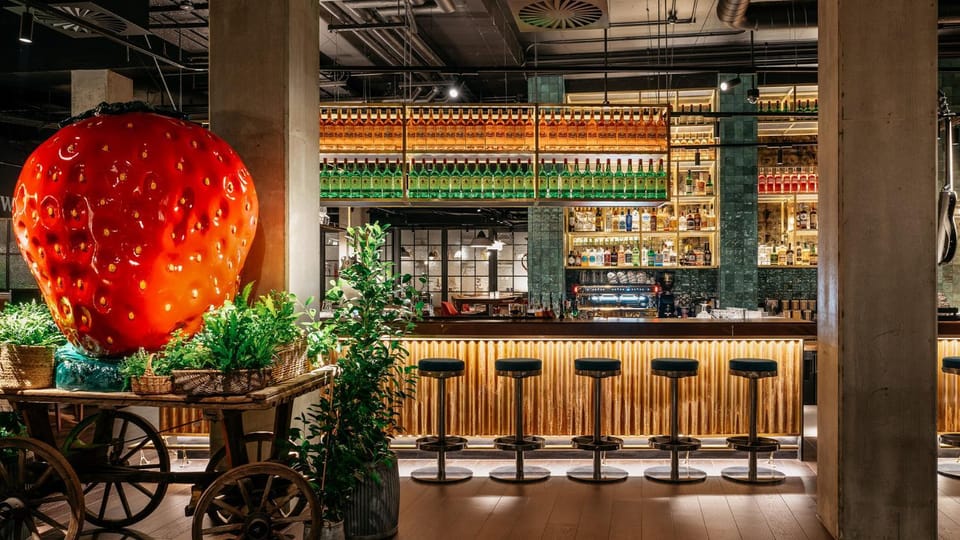 Lounge or bar