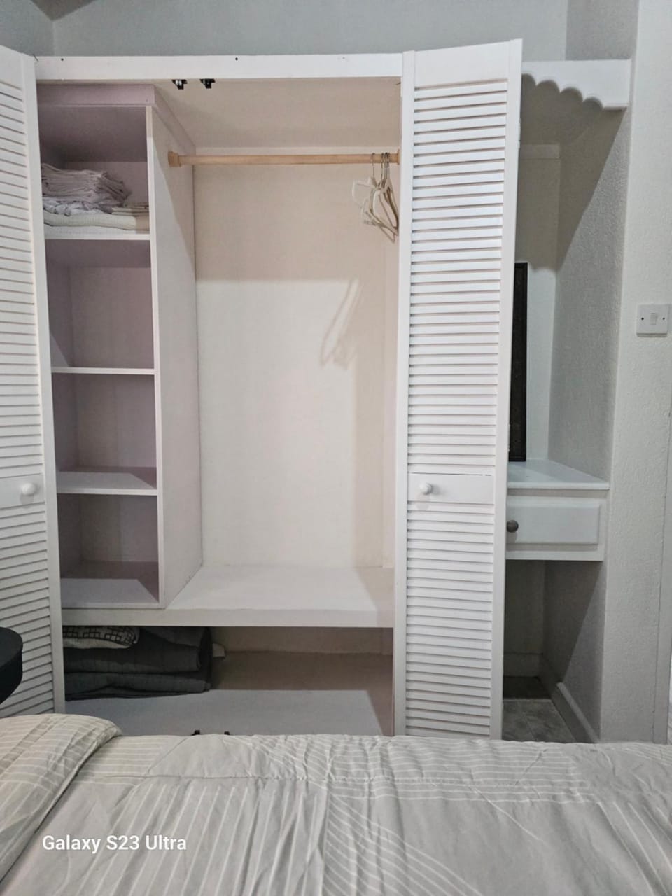 Bedroom, wardrobe