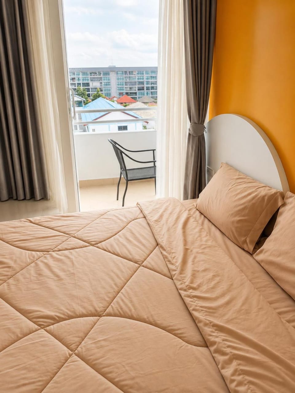 Bed, Balcony/Terrace, Bedroom