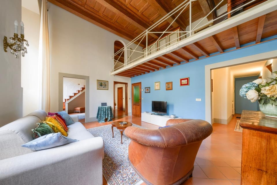 Living room, Seating area