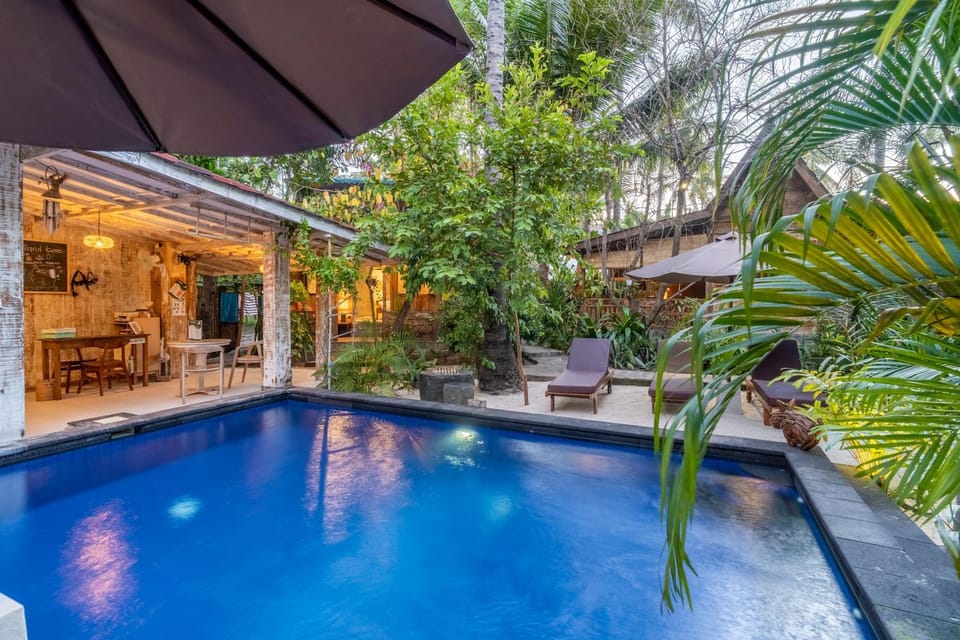 Swimming pool