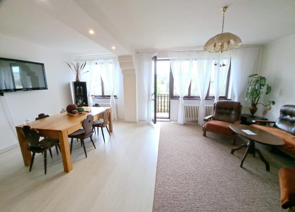 TV and multimedia, Balcony/Terrace, Living room, Seating area