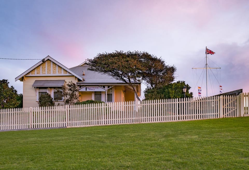 Surfside Holiday Park Warrnambool Campground/ 
RV Resort in Warrnambool