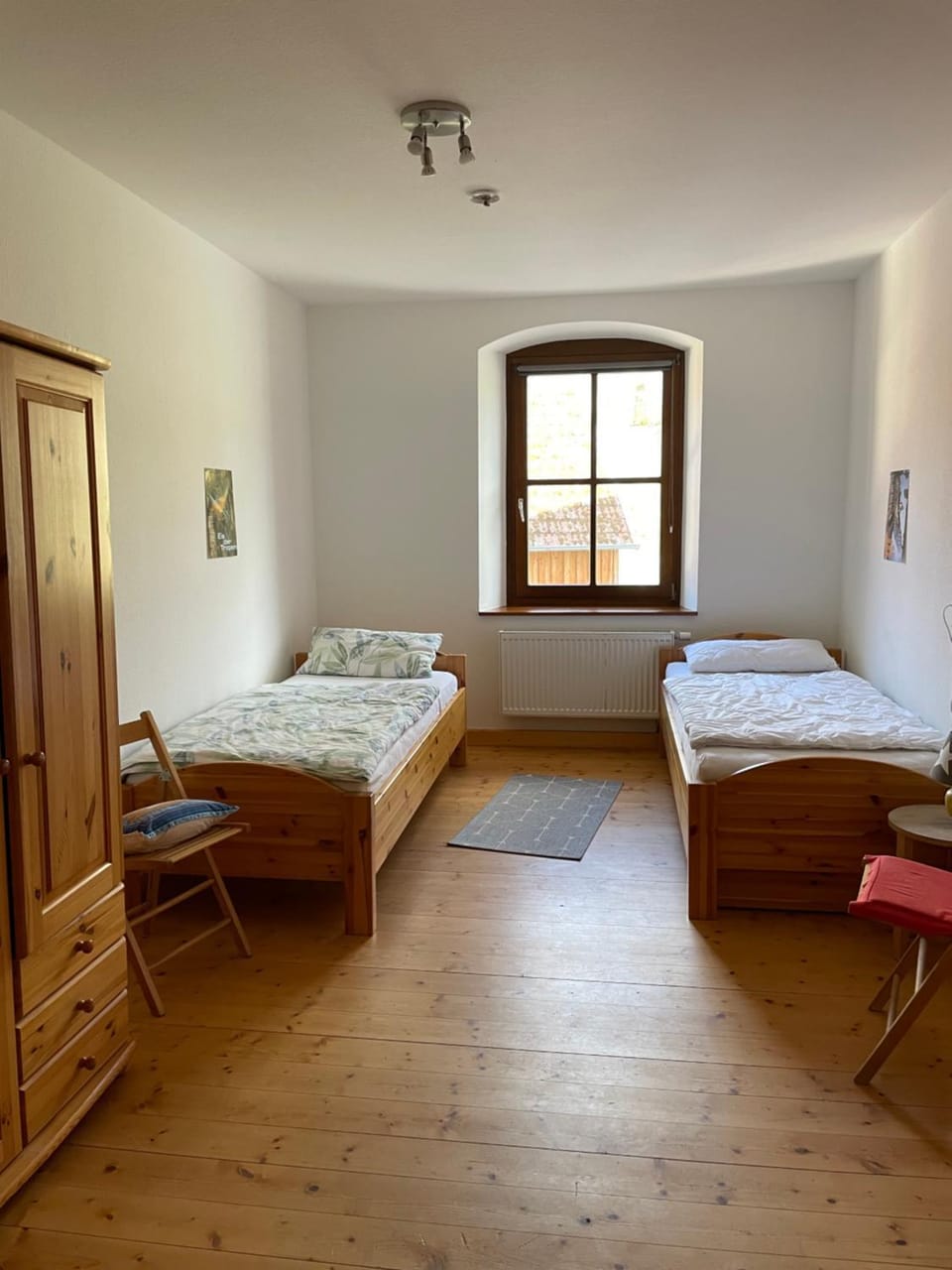 Bed, Photo of the whole room