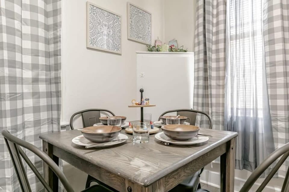 Charming Midtown Apt - Hannon Hideaway Unit B Apartment in Mobile