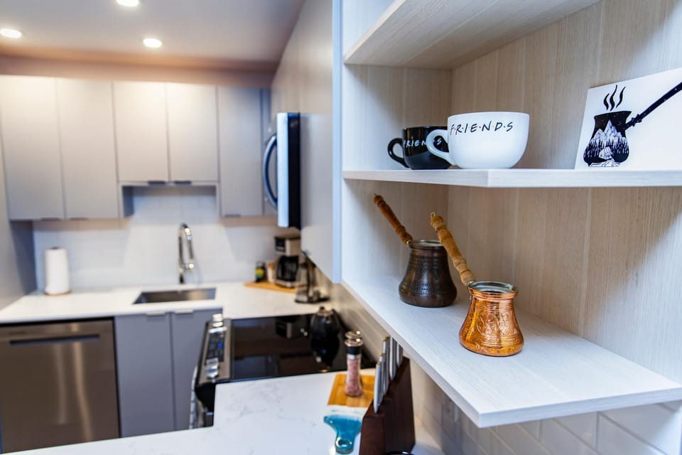 Separate Reality Retreat by Revelstoke Vacations Apartment in Revelstoke