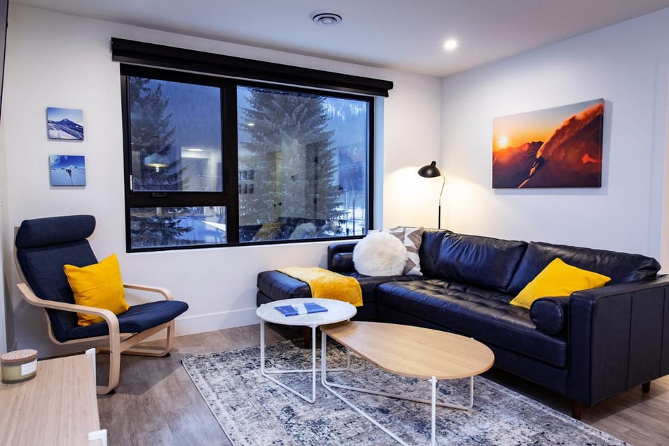 Separate Reality Retreat by Revelstoke Vacations Apartment in Revelstoke