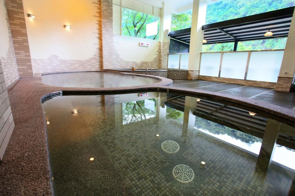 Hot Spring Bath, Spa and wellness centre/facilities