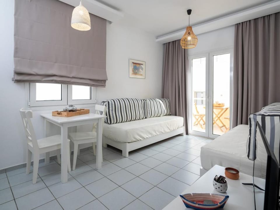 1 BR Renovated Apartment By the Sea-SummerMemories Apartment in Stalida