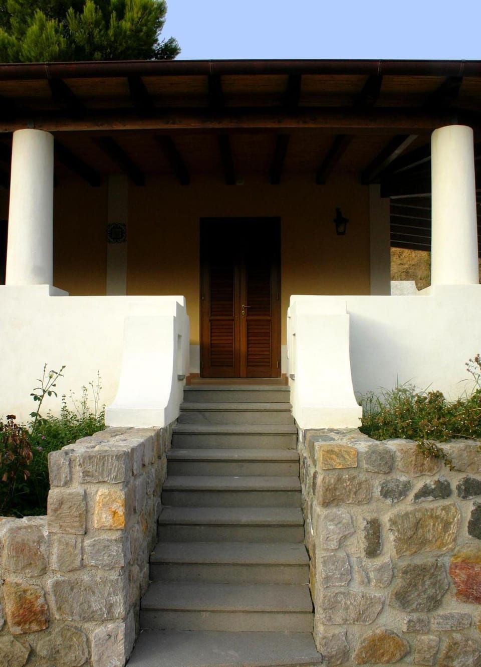 Facade/entrance