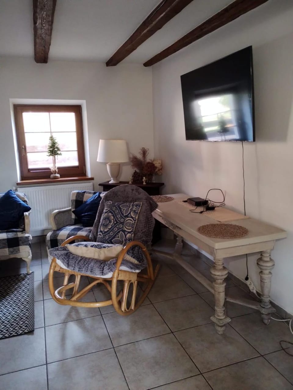 Communal lounge/ TV room, TV and multimedia, Living room, Seating area