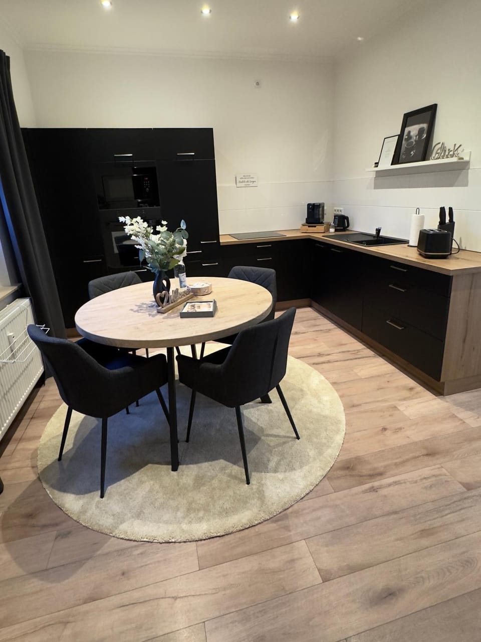 Kitchen or kitchenette, kitchen