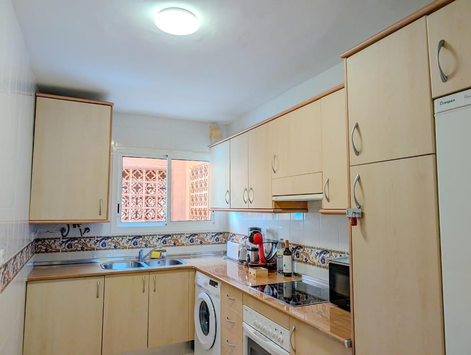 Relaxing 2 Bed duplex: seaviews, terrace & rooftop Apartment in Marbella